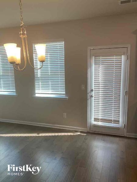 Building Photo - 3699 Broadwick Ln
