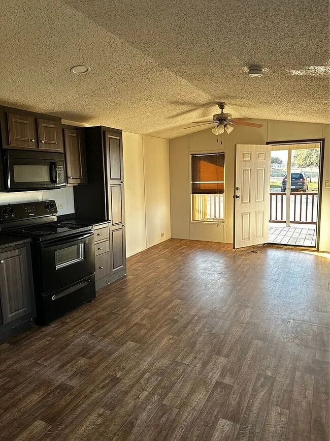 Foto del edificio - 1001 Co Rd 773