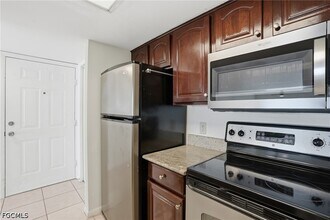 Building Photo - 2885 Palm Beach Blvd
