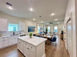 Building Photo - 2503 103rd St