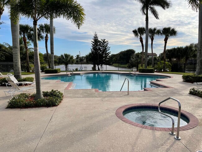 Foto del edificio - 7903 Sienna Springs Dr
