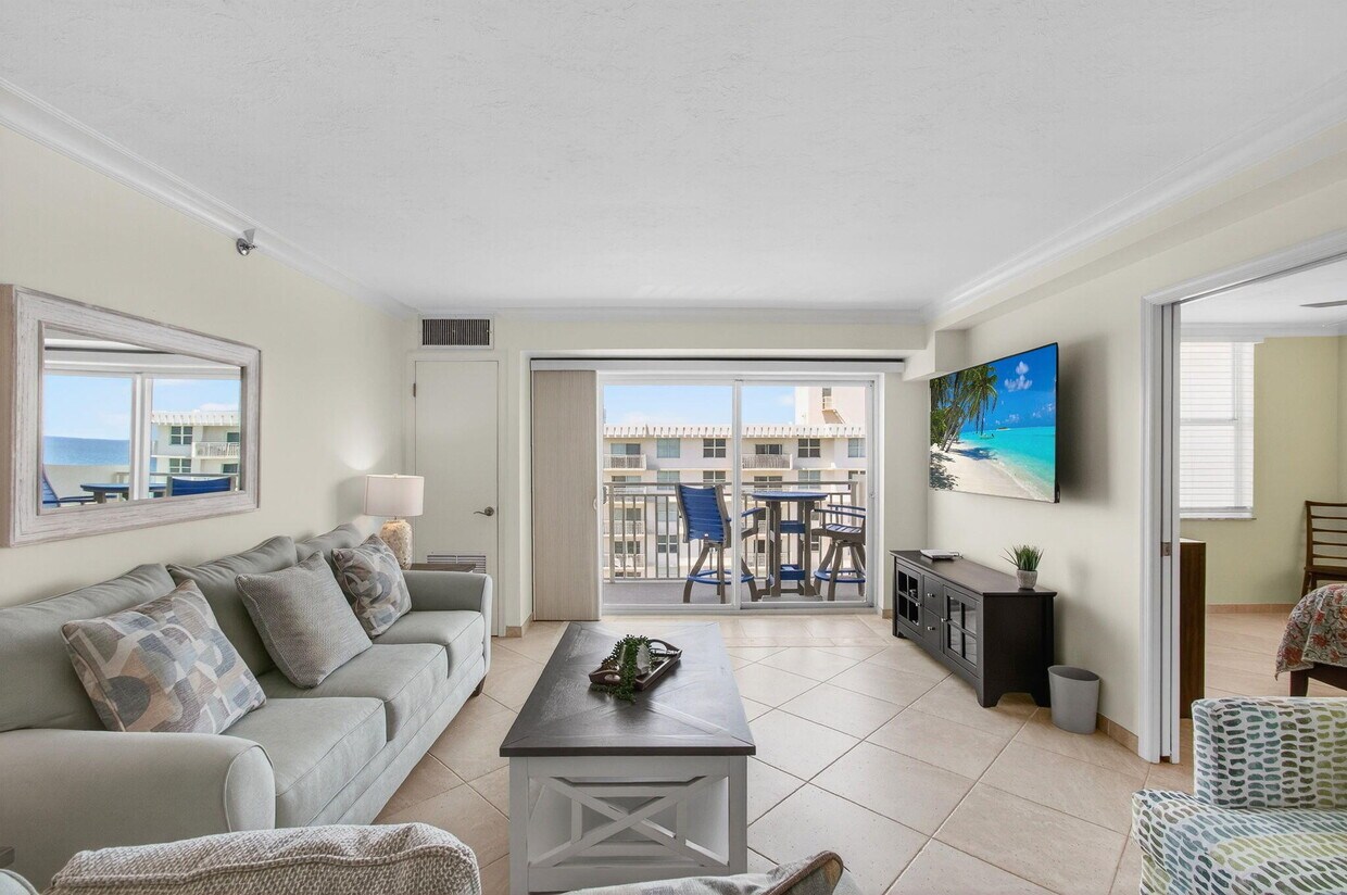 Primary Photo - 4511 S Ocean Blvd