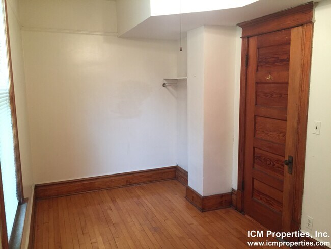 Foto del edificio - 3244 N Lakewood Ave