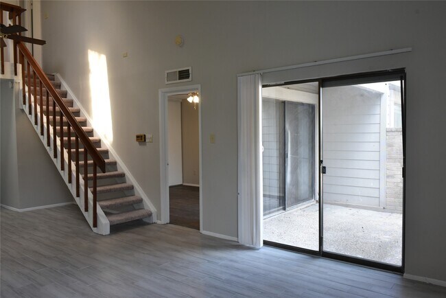 Foto del edificio - 3069 Windchase Blvd