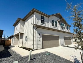 Building Photo - 186 Nespral Dr