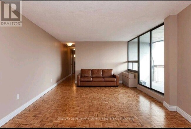 Building Photo - 50-450 Mississauga Vly Blvd