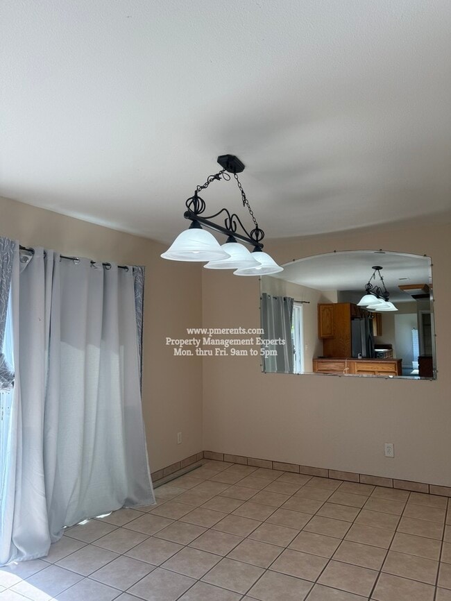 Building Photo - 412 Coventry Dr