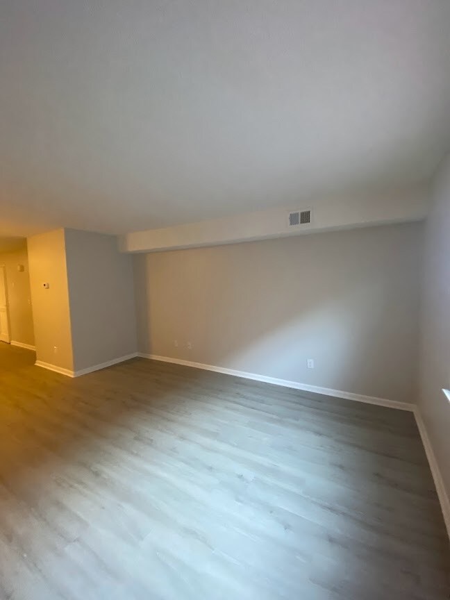 Foto del edificio - 811 66th Ave N