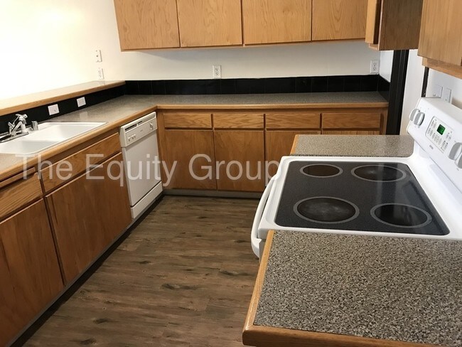 Foto del edificio - 431 N Park St
