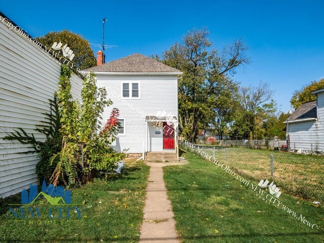 Building Photo - 753 1/2-878-872 Sullivant Ave