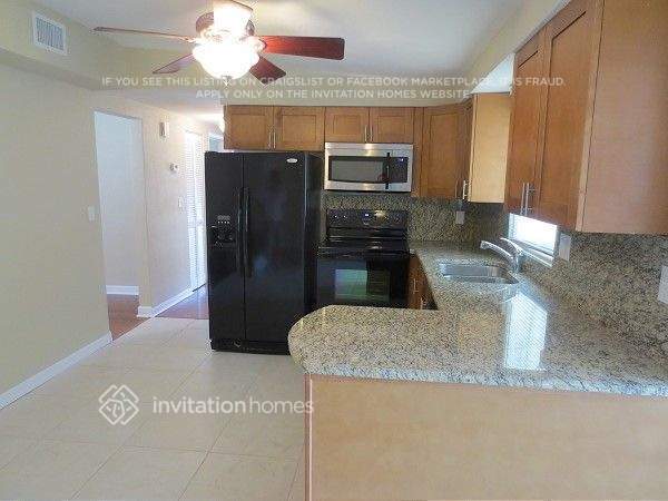 Building Photo - 2257 Granger Dr