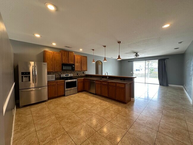 Building Photo - 4010 Caparosa Cir
