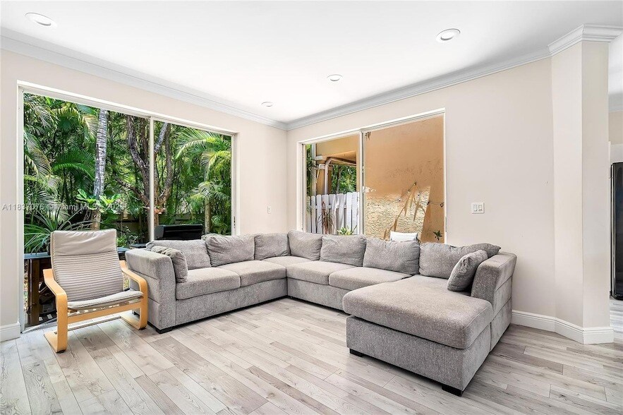 Foto principal - 21024 NE 34th Ct