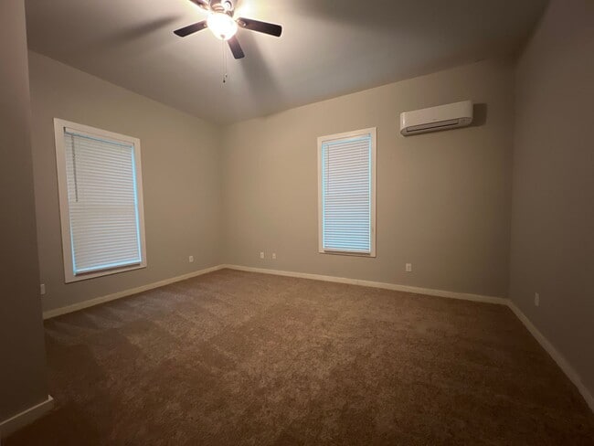 Building Photo - 400 Ave A