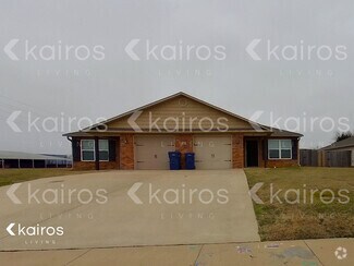 Building Photo - 3893 Thomas St