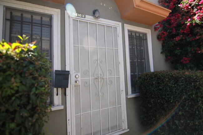 Foto del edificio - 5414 Fountain Ave