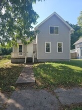 Building Photo - 505 W 17th St