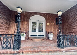 Building Photo - 35-35-35-75 75th St