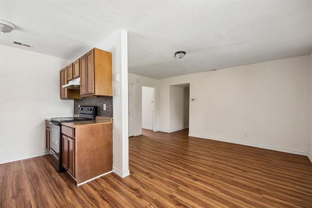 Foto del edificio - 6221 Pine St