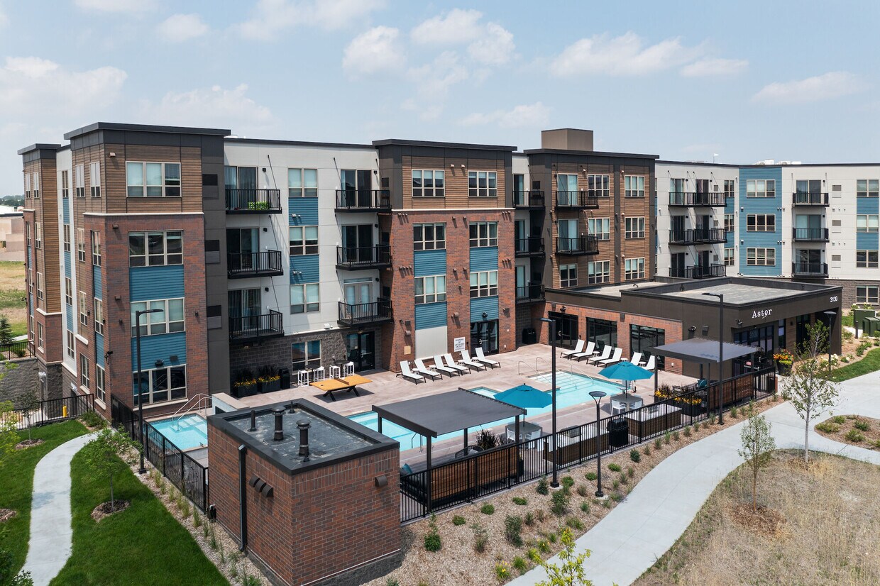 Aster 3130 NW Northdale Blvd Coon Rapids, MN Apartments for Rent in Coon Rapids