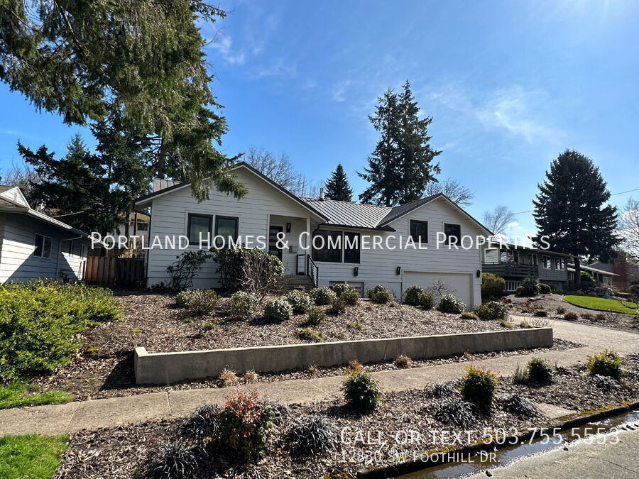 Foto principal - 12830 SW Foothill Dr