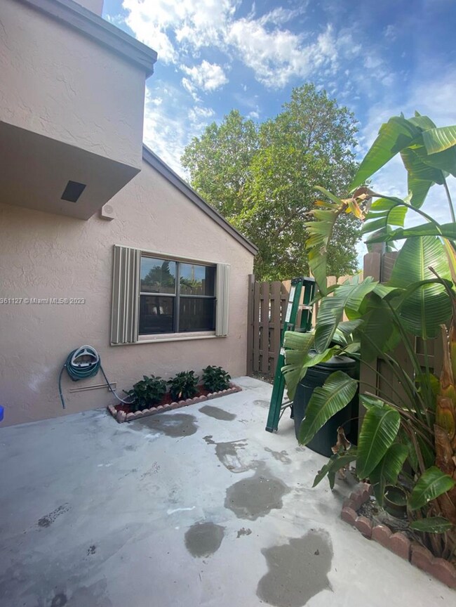 Building Photo - 12286 NW 13th Ct