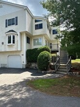 Building Photo - 1301 Old Bridge Ln