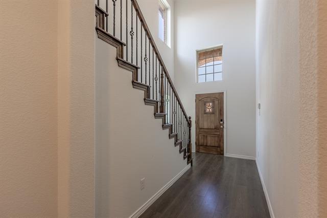 Foto del edificio - 18135 Lakefront Ct