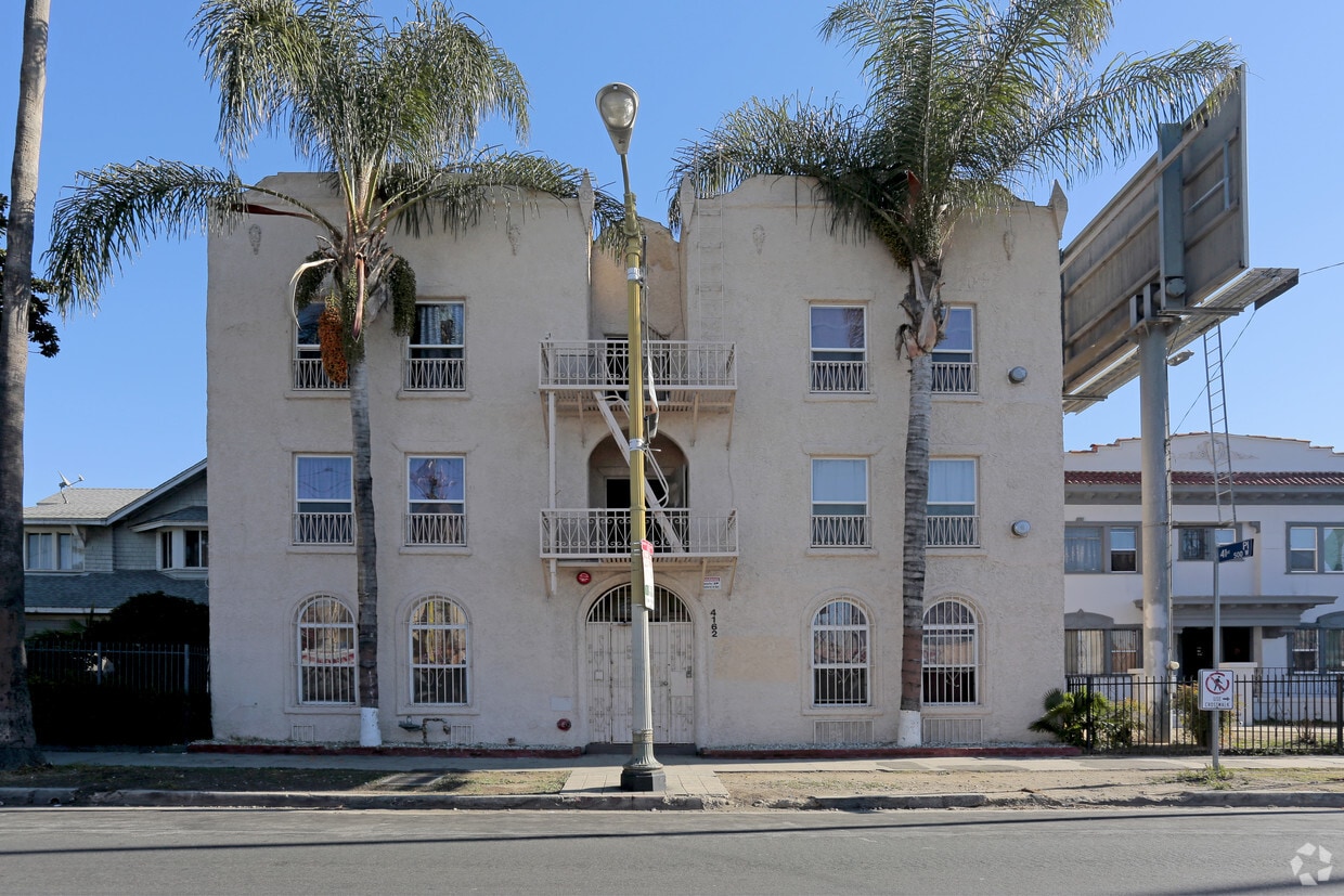 Building Photo - 4162 S Figueroa St