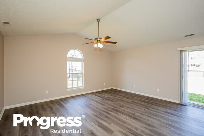 Building Photo - 7423 Nutmeg Ct