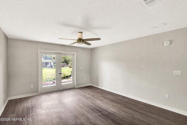 Foto del edificio - 10109 Old St Augustine Rd