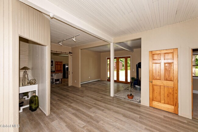 Foto del edificio - 1412 River Rd