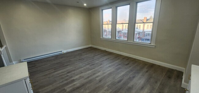 Foto del edificio - 6900 Cedar Park Ave