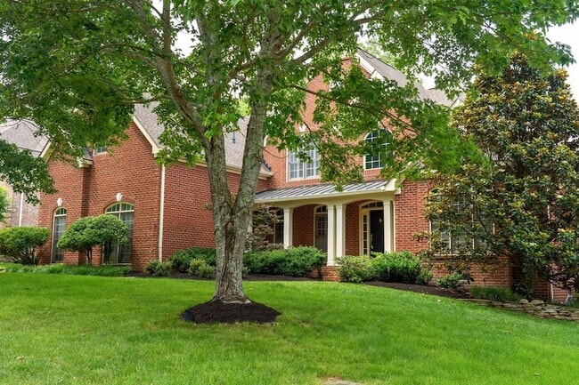 Building Photo - 9813 Albemarle Ln