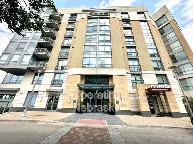 Foto del edificio - 3201 Dodge St