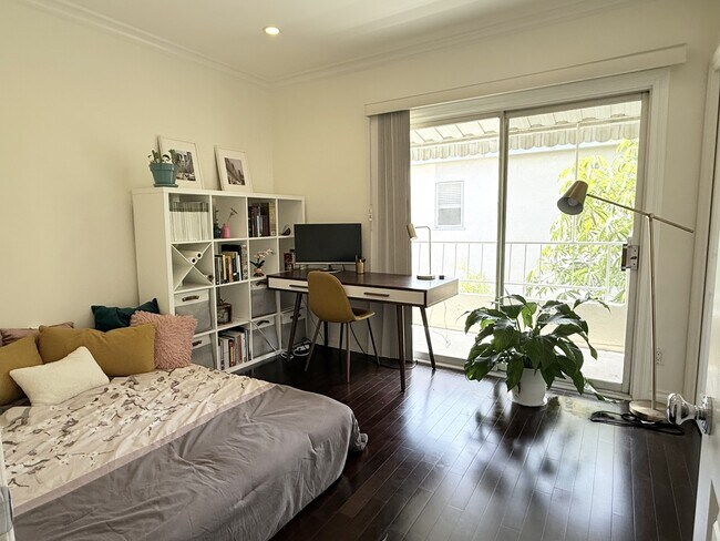 Foto del edificio - 11652 Chenault St