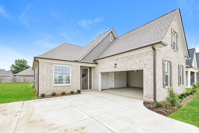 Building Photo - LakesideCirS9274