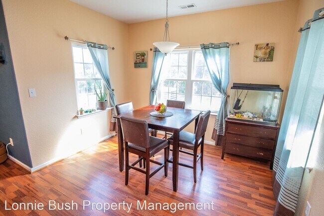 Building Photo - 3 br, 2 bath House - 801 Leake St