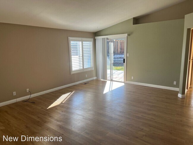 Building Photo - 3 br, 2 bath House - 4805 Pradera Street