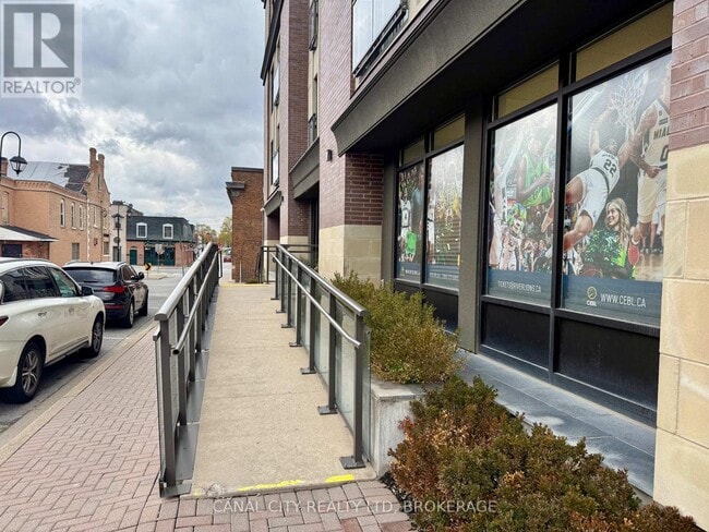 Building Photo - 10 Albert St E