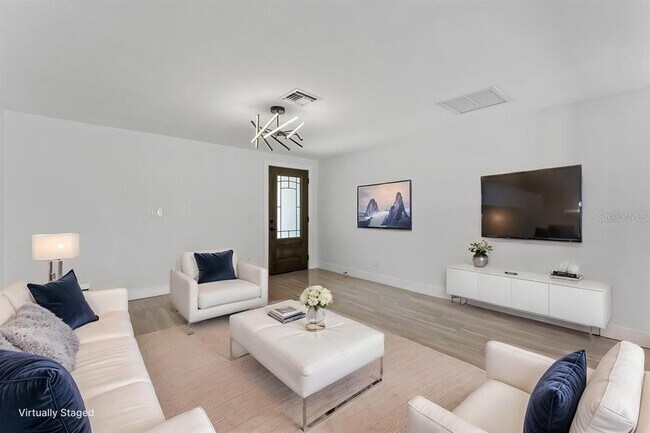 Building Photo - 5510 Bayou Grande Blvd NE