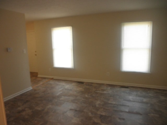 Building Photo - 3 Bedroom 2.5 bath in Nottingham MD