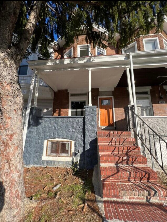 Beautiful renovated property - 1653 N Smallwood St