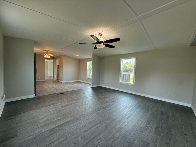 Foto del edificio - 3 Bedroom 2 Bathroom Mobile Home Located in Mosheim, TN