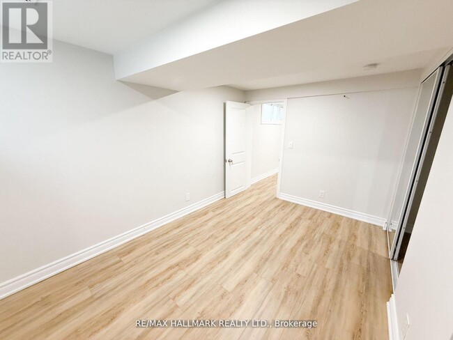 Building Photo - 82 Norden Crescent