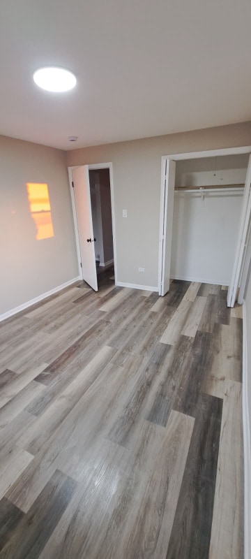 Building Photo - 1379 River Dr