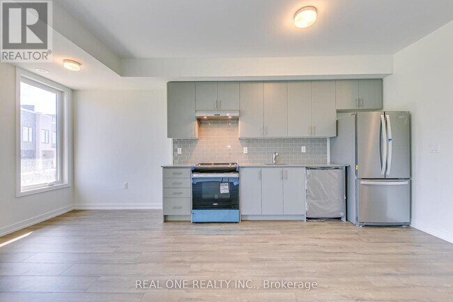 Building Photo - 3566-3566 Colonial Dr
