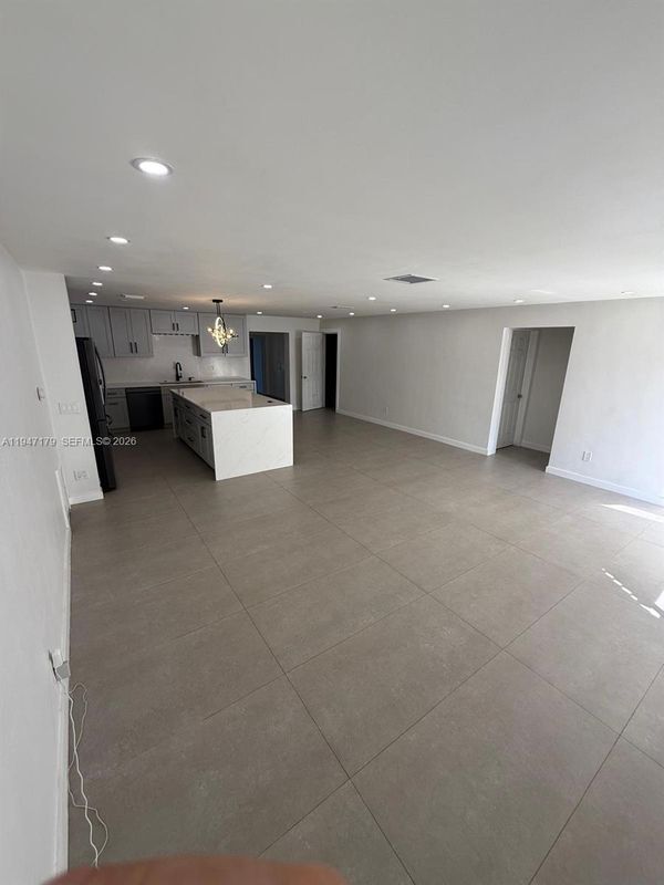 Foto del edificio - 6891 Scott St