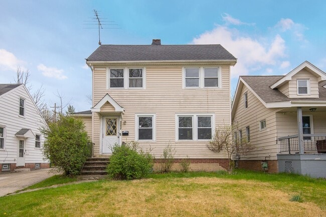 Foto del edificio - 3-BED, 1 BATH BEAUTIFUL SINGLE- FAMILY HOME IN MAPLE HEIGHTS!