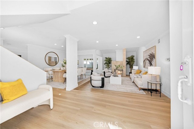 Building Photo - 12 Oakdale